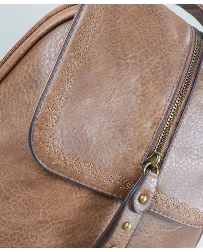 Mochila Taupe Feminina com Detalhe em Bordado