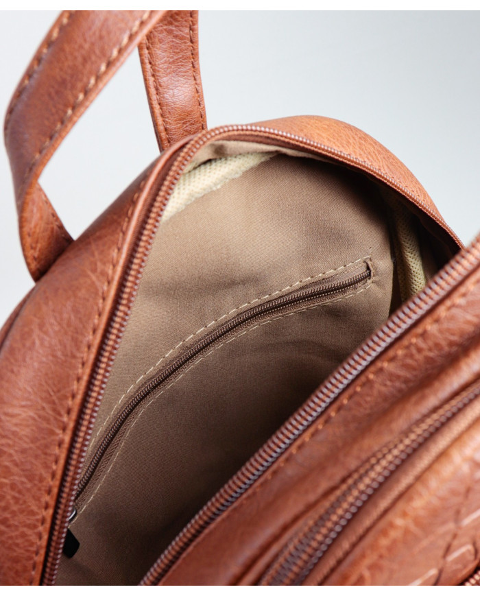 Mochila Camel de Senhora com Bolso Frontal