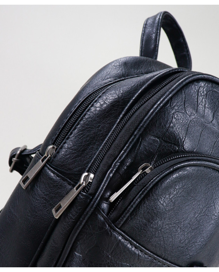 Mochila Preta de Senhora com Bolso Frontal