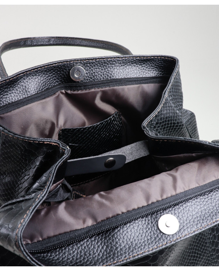 Black Lady Shopper Caso