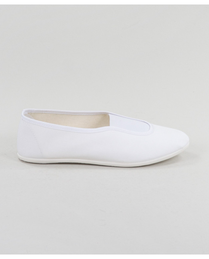 White Sabrinas of Gymnastics Ginova with Elastic