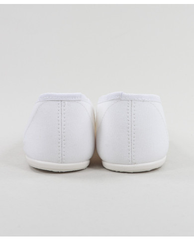 White Sabrinas of Gymnastics Ginova with Elastic