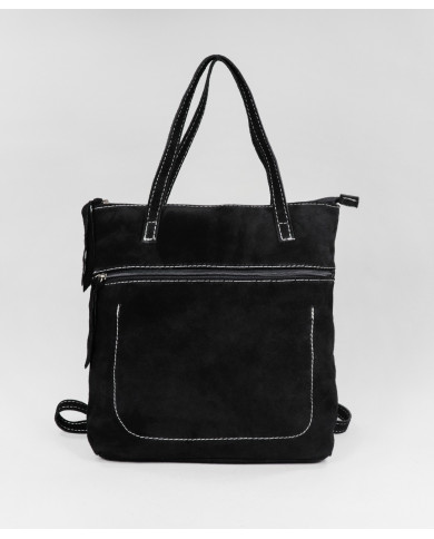Mochila Preta de Senhora em Pele