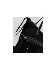 Mochila Preta de Senhora em Pele
