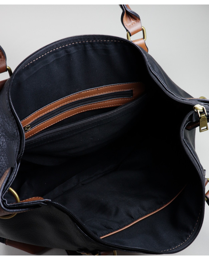 Black Lady Shopper Caso