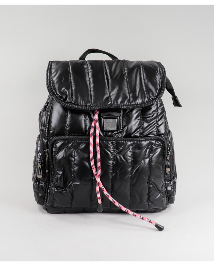 Mochila Preta de Senhora Acolchoada