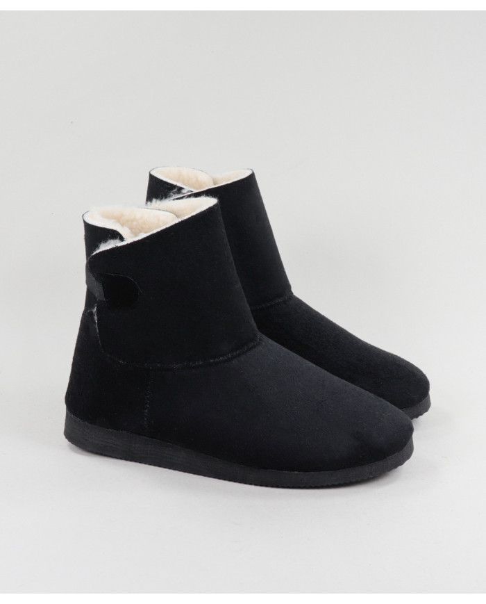 Women's Black Pellet Boots with Elastic