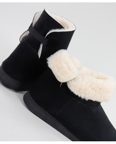 Botas Pretas Femininas de Pelo com Elástico