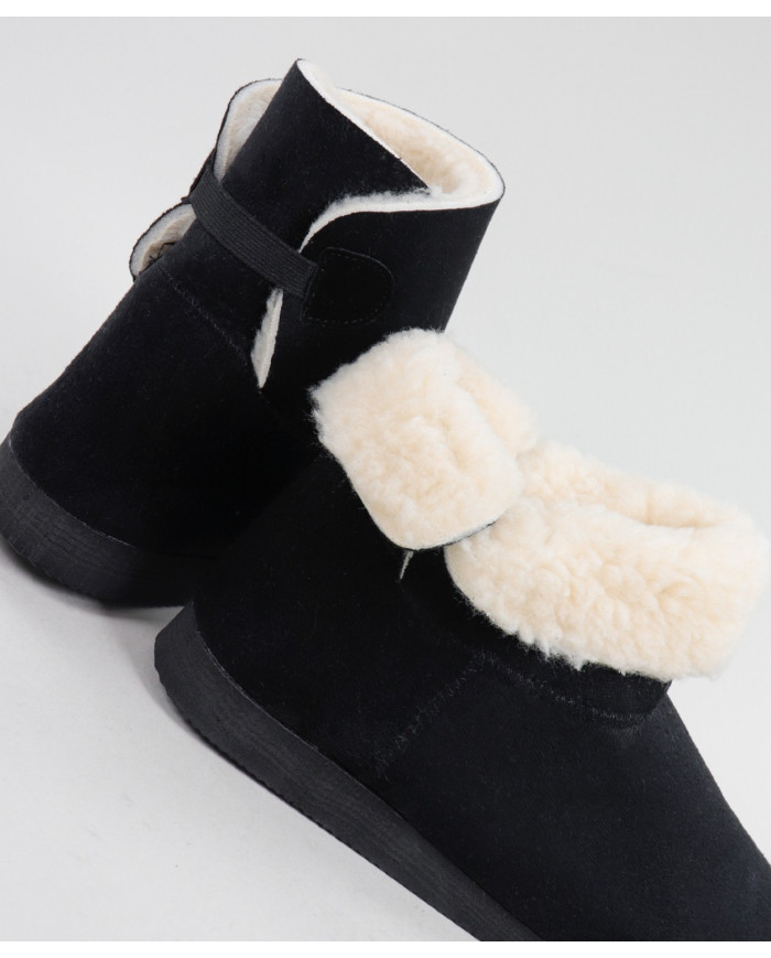 Women's Black Pellet Boots with Elastic