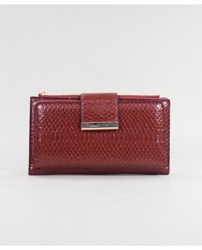 Cartera roja de mujeres con varias particiones