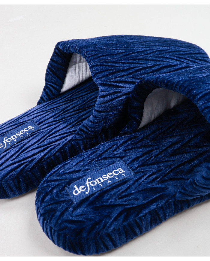 Ladies Room Slippers with Relief