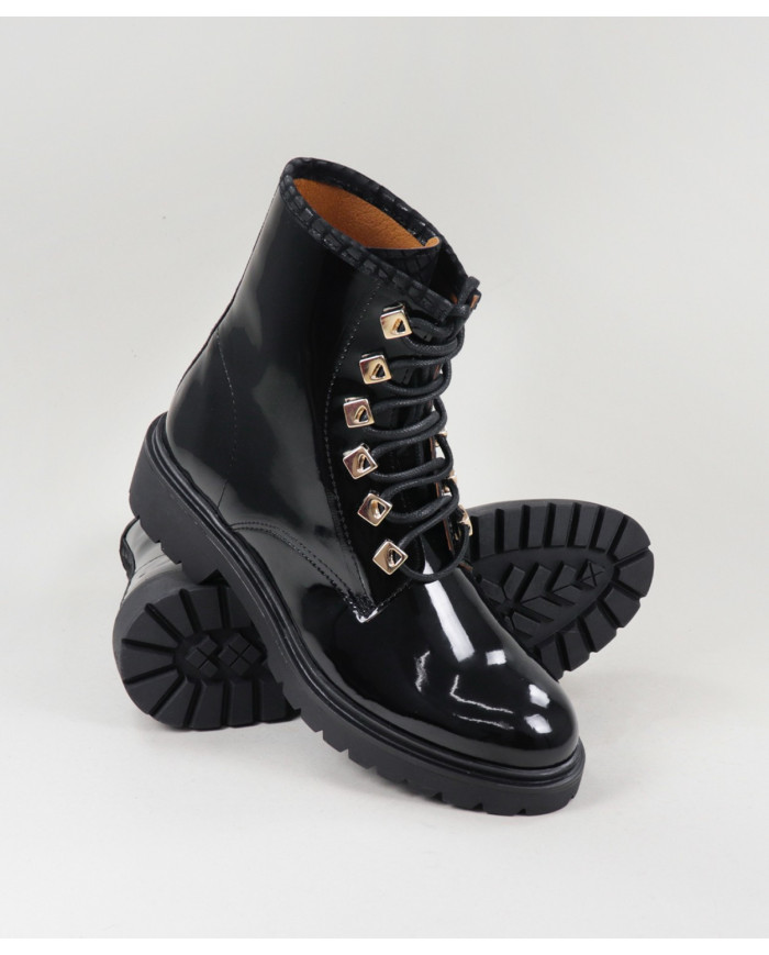 Ginova Rasos Botins with Metallic Apliques