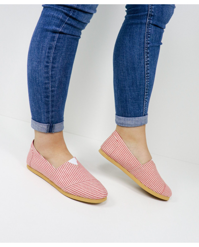 Alpercatas de Senhora Ginova às Riscas