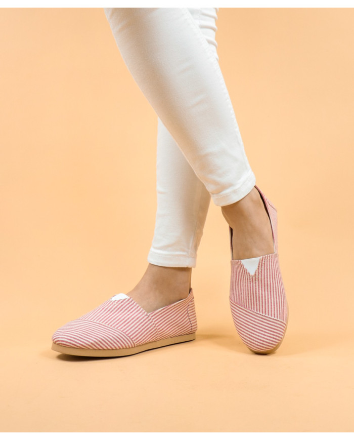 Alpercatas de Senhora Ginova às Riscas