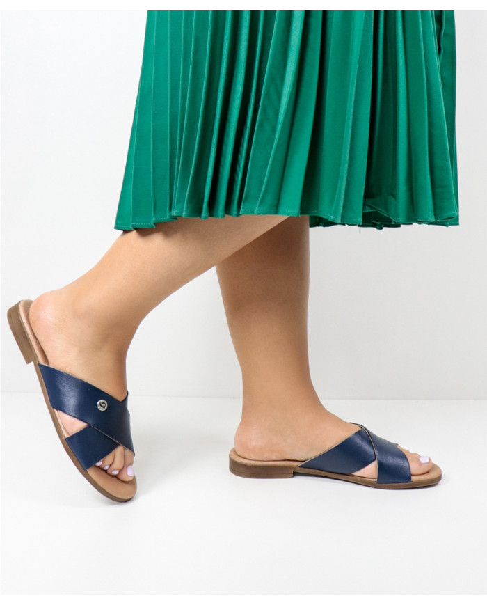 Chinelos de Senhora Ginova com Tira em Pele