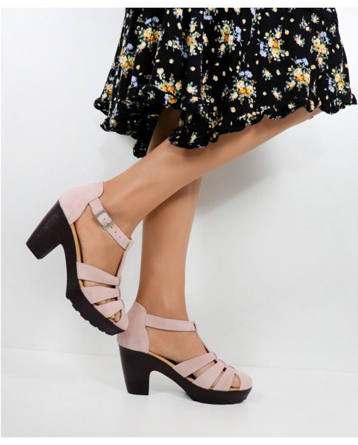 Rosa de Senhora Ginova Sandals in Camurça