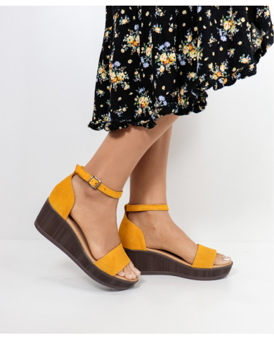 Sandals by Senhora Ginova Closed Back