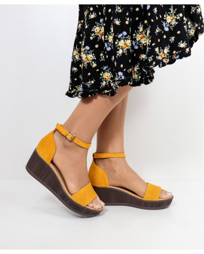 Sandals by Senhora Ginova Closed Back