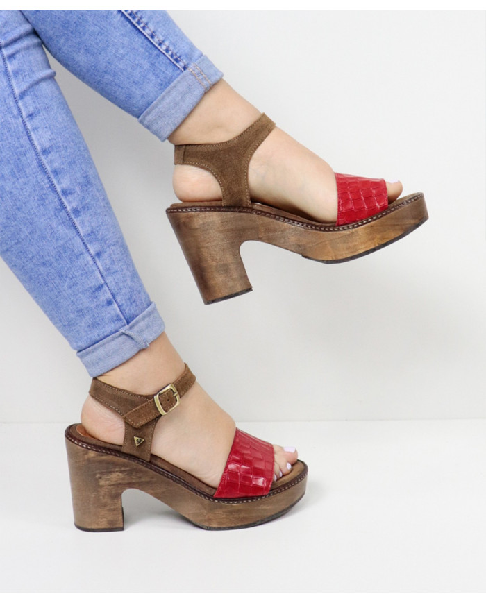 Sandals by Senhora Ginova with Strip Recorded