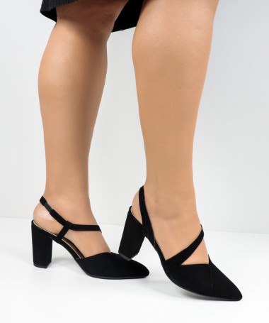Sandálias de Mulher Ginova Pretas com Corte Elegante