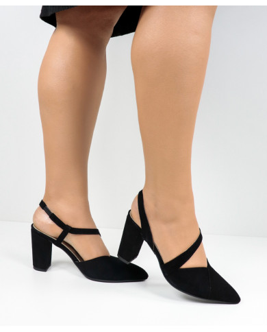 Sandalias de mujeres Ginova con cortes elegantes