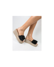 Zapatillas de mujer en Cunha con encaje