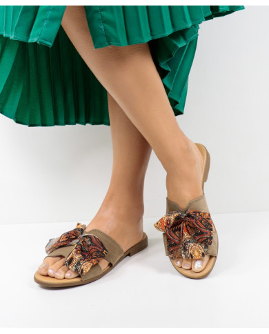 Zapatillas de mujer con encaje de tela