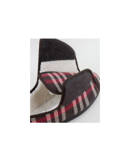 Pantufas en Ajedrez Rojo con Poro Interior
