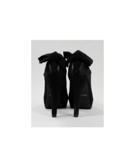 Black Lace Shoes in the Part of Ginova