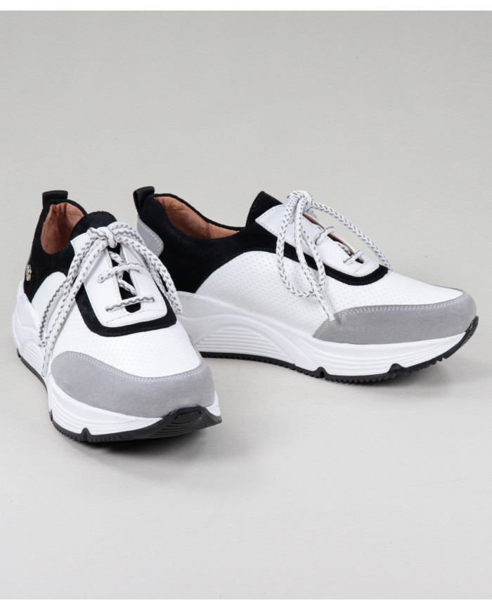 Ginova shoes with Wholesalers