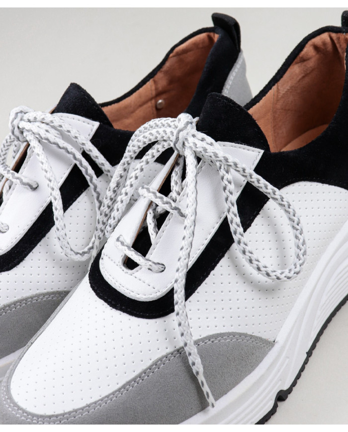 Ginova shoes with Wholesalers