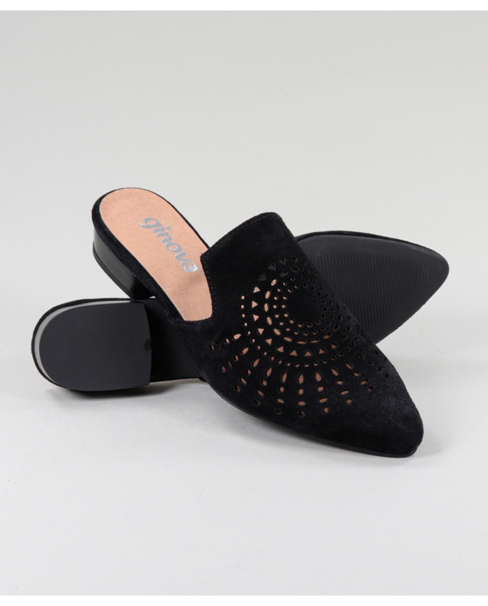 Black Mules Ginova de Senhora Perforated