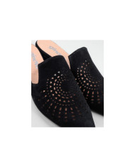 Black Mules Ginova de Senhora Perforated