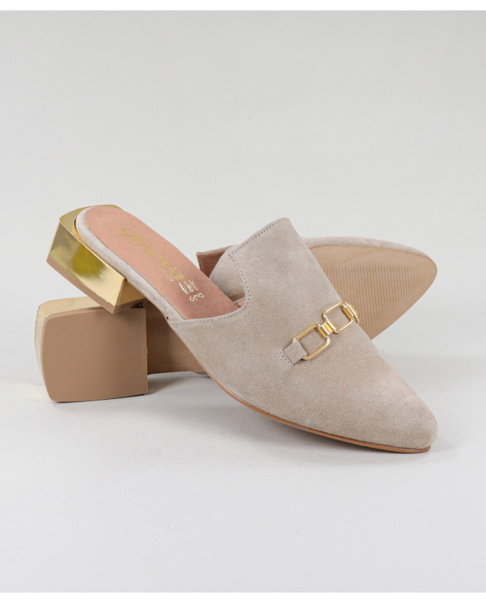Mules Taupe Ginova de Senhora with Golden Applique