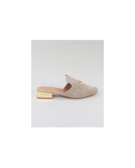 Mules Taupe Ginova de Senhora com Aplique Dourado