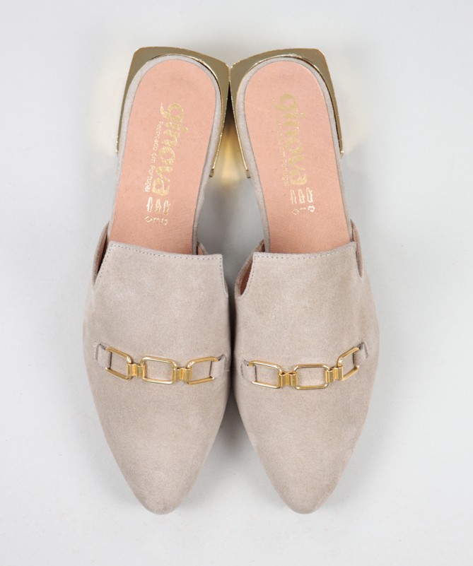 Mules Taupe Ginova de Senhora com Aplique Dourado