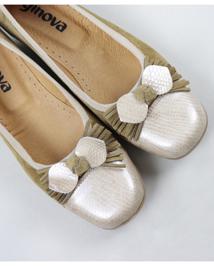 Sabrinas Taupe Ginova with Lace and Oranges