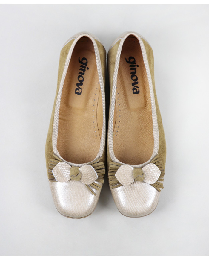 Sabrinas Taupe Ginova with Lace and Oranges