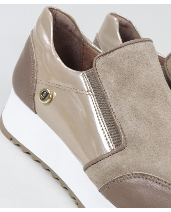 Taupe Ginova shoes with Elastic in the Laterals