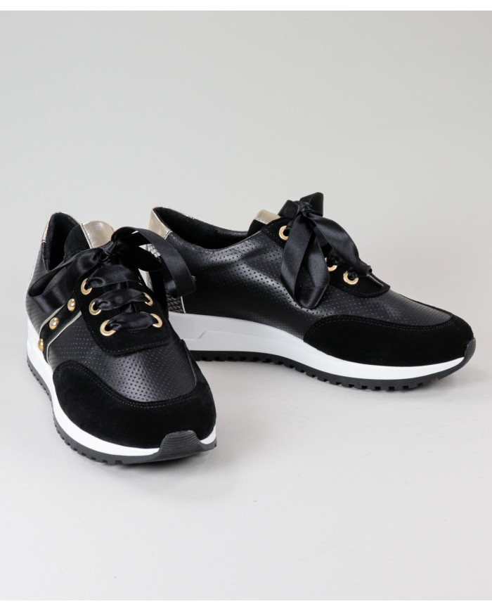 Pretas de Mulher Ginova shoes with Pearls