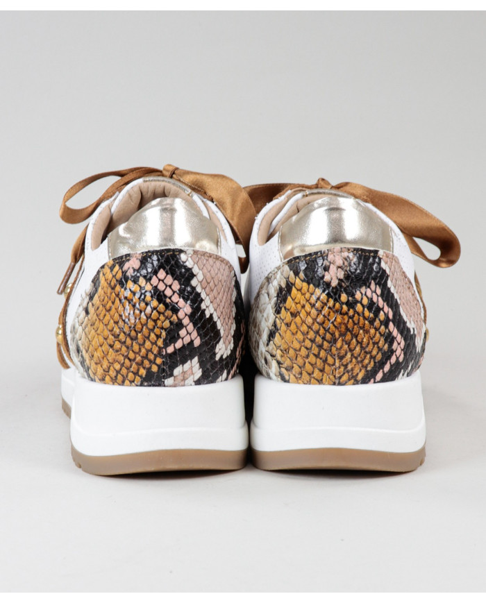 Sapatilhas Camel de Mulher Ginova com Pérolas