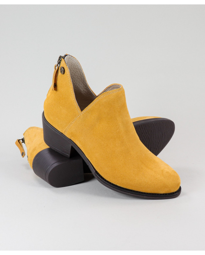 Women's Ginova Mustard Boots with Fecho Back