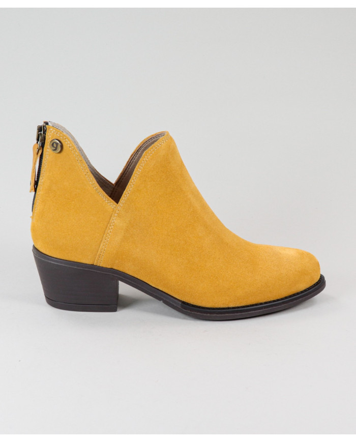Women's Ginova Mustard Boots with Fecho Back
