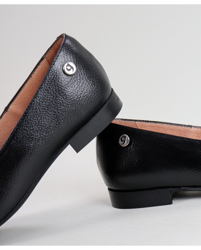 Sapatos Pretos Rasos Ginova Práticos