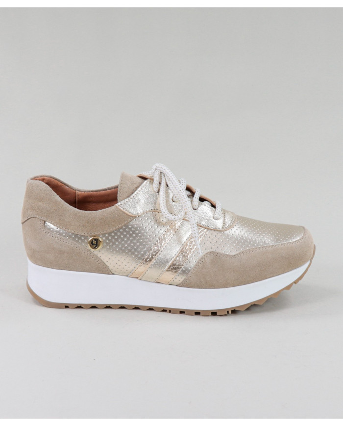 Women of Wholesalers Ginova Gold Sneakers