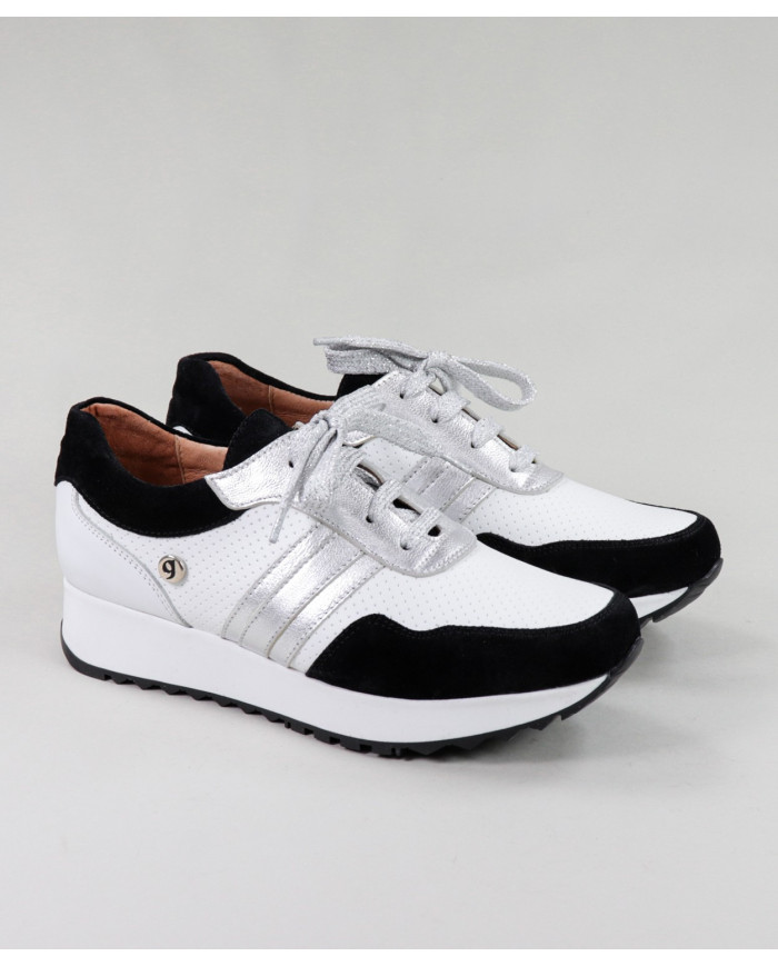 Women's Black and White shoes Ginova Wholesalers