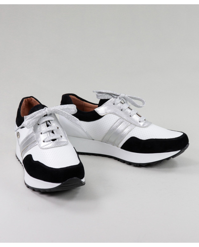 Women's Black and White shoes Ginova Wholesalers