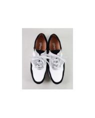 Sapatilhas Pretas e Brancas Ginova Femininas de Atacadores