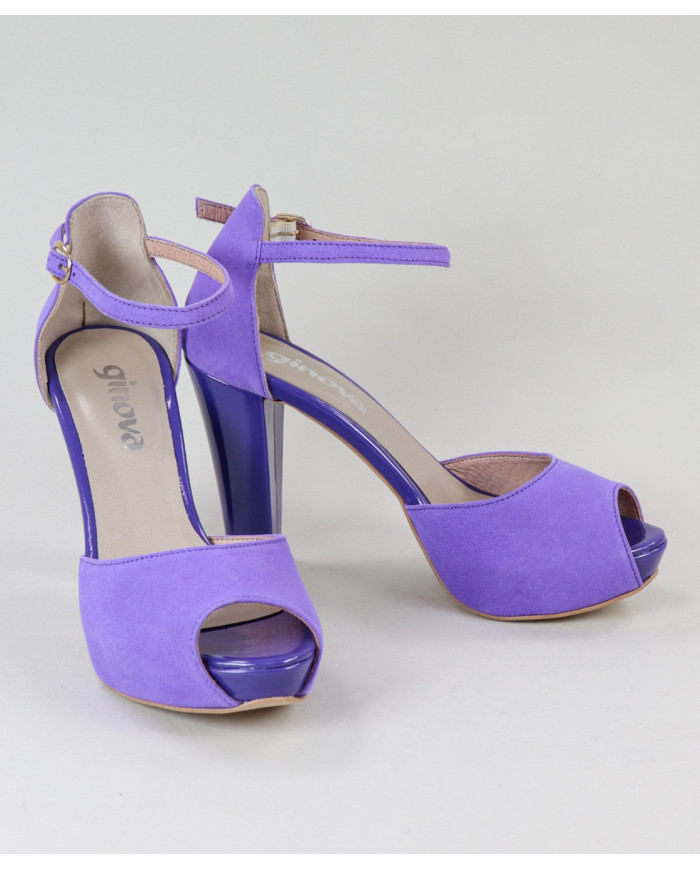 Pink Sandals of Lady Ginova Elegant