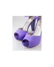 Pink Sandals of Lady Ginova Elegant